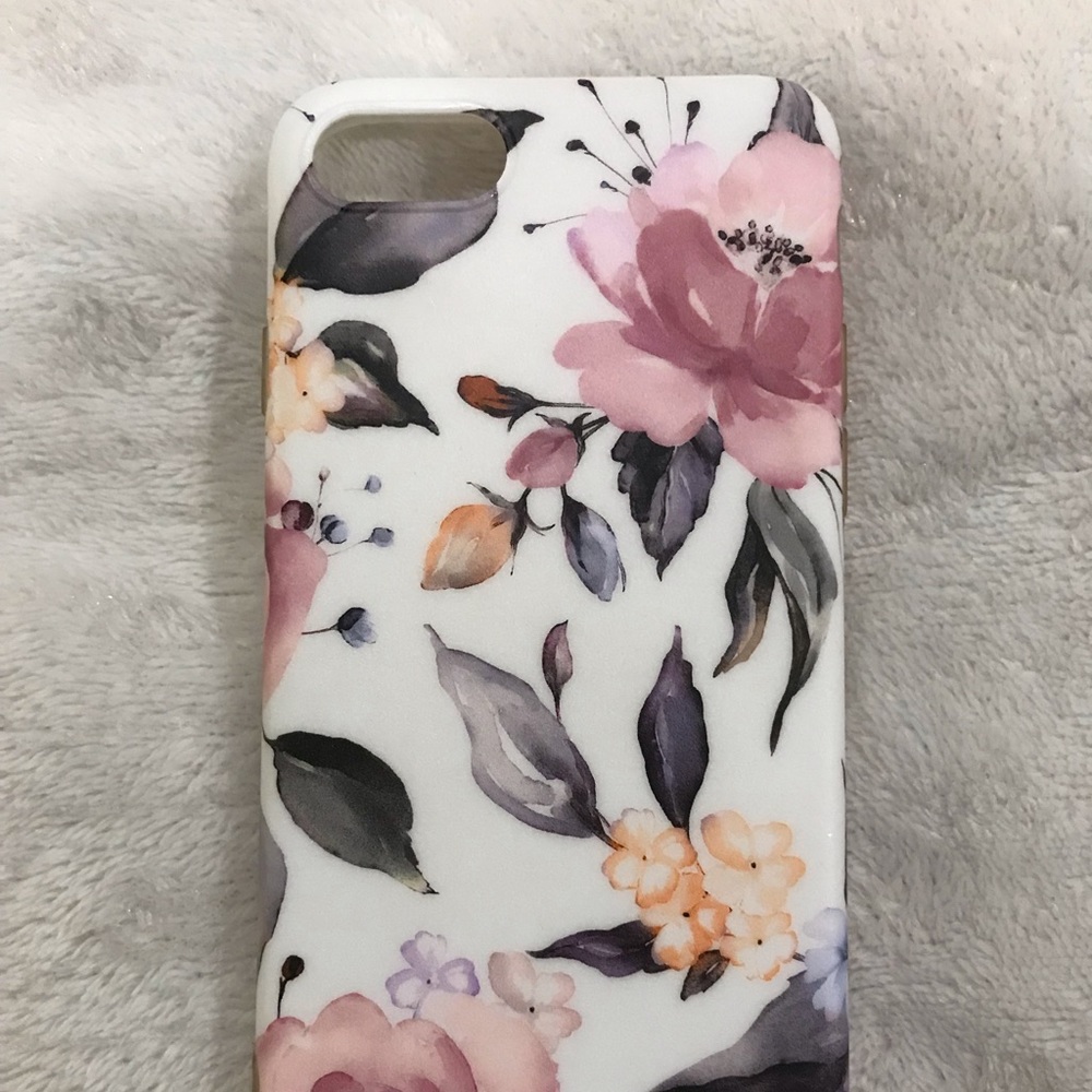 IPHONE 7 case- like new!- beautiful floral design- soft shell!!